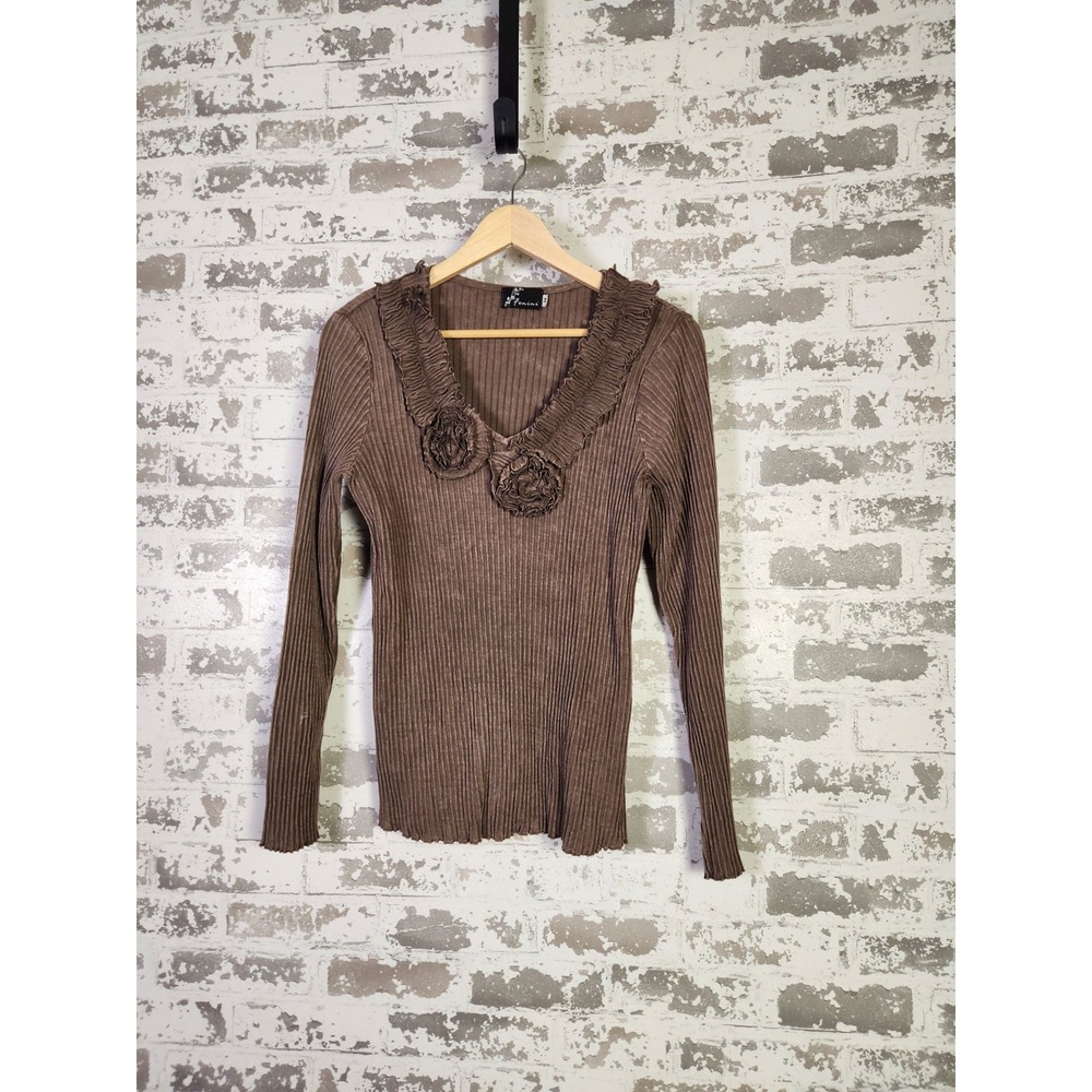 Fenini Artsy‎ Top Size Medium Brown Ruffles Flowers Ribbed Textured Stretchy